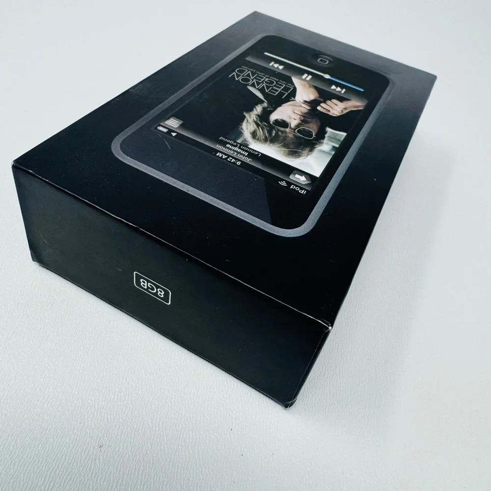 Apple iPod touch 1st Generation 8GB Black MA623LL/A Model A1213 with Box